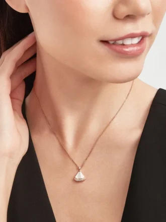 Collar Divas’ Dream