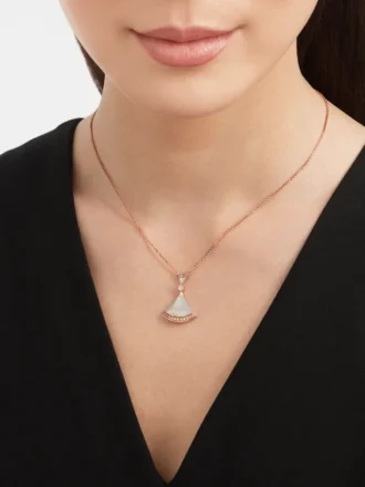 Collar Divas’ Dream