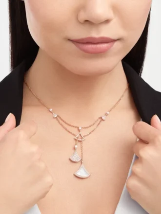 Collar Divas’ Dream