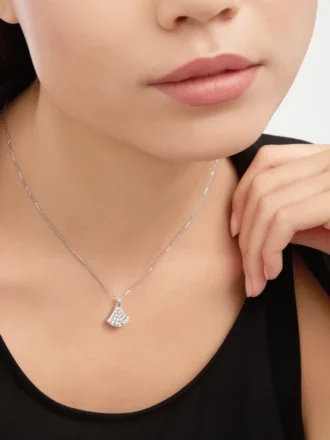 Collar Divas’ Dream