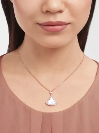 Collar Divas’ Dream
