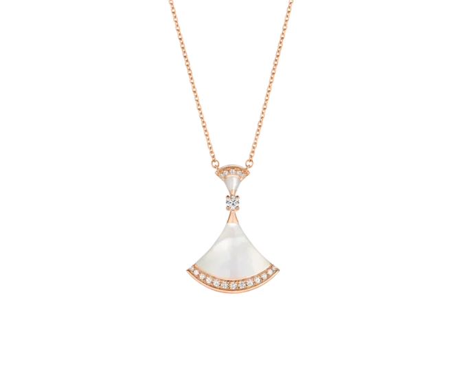 Collar Divas’ Dream
