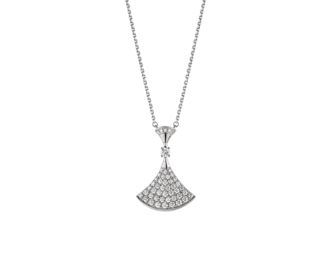 Collar Divas’ Dream