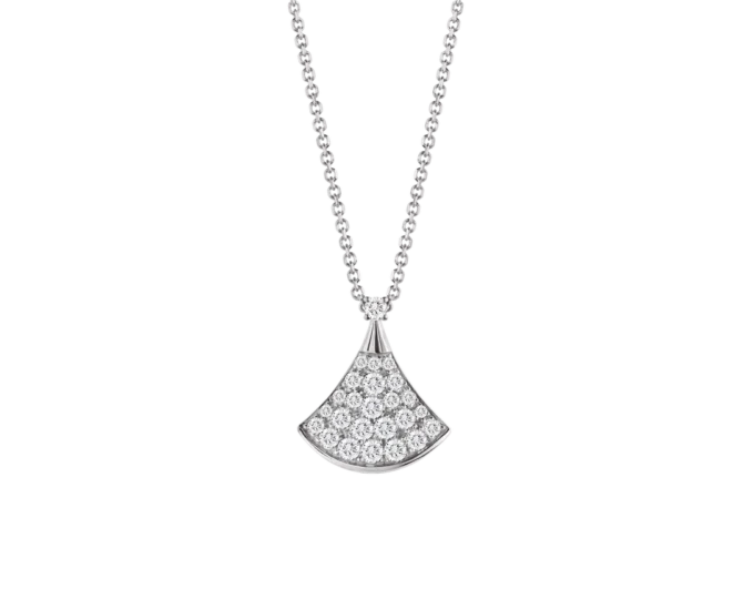 Collar Divas’ Dream
