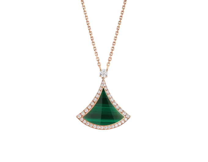Collar Divas’ Dream