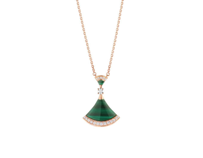 Collar Divas’ Dream