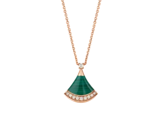 Collar Divas’ Dream