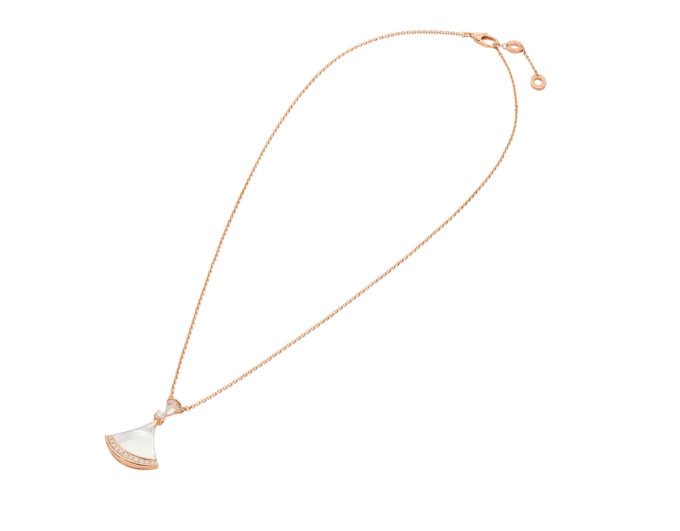 Collar Divas’ Dream