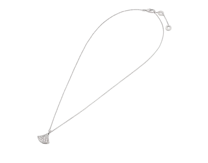 Collar Divas’ Dream