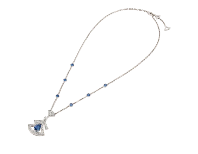 Collar Divas’ Dream