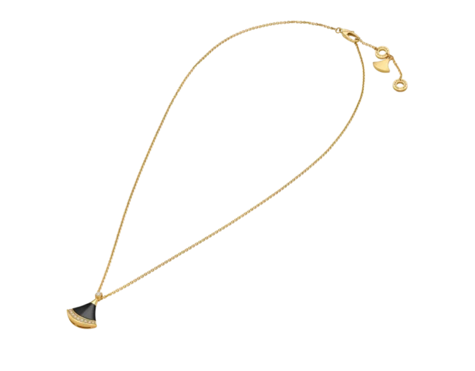 Collar Divas’ Dream