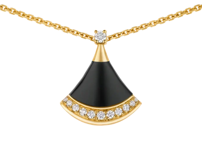 Collar Divas’ Dream