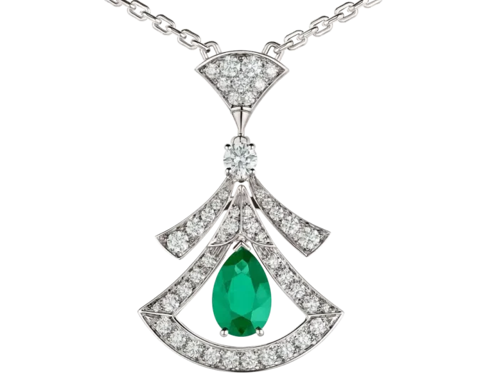Collar Divas’ Dream