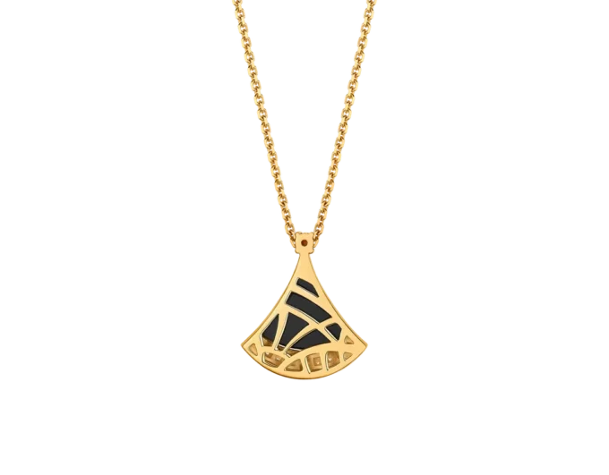 Collar Divas’ Dream